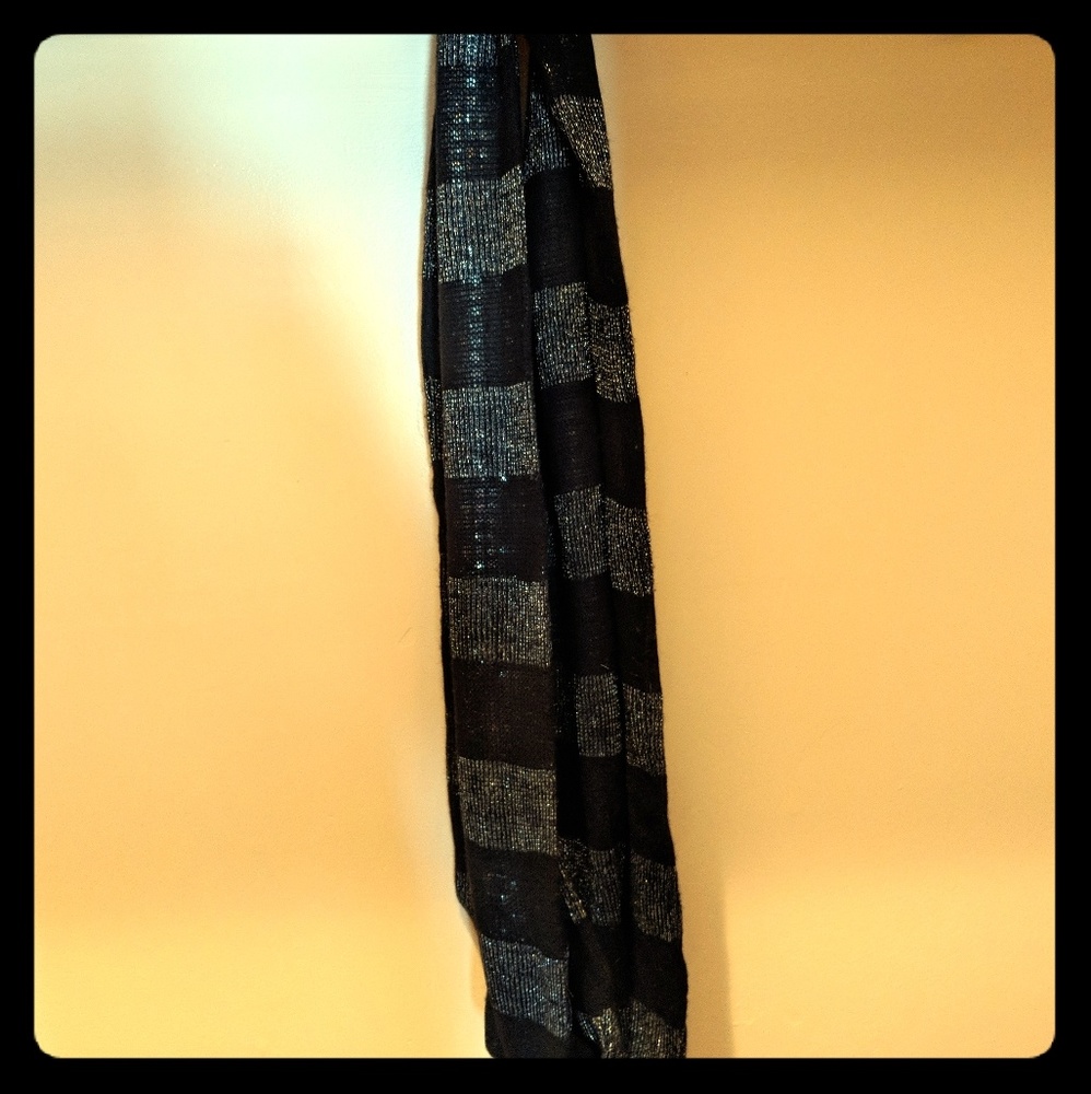 Infinity scarf